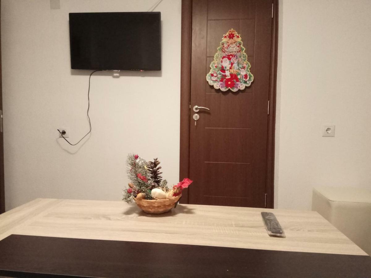 Yellow House Смолян Екстер'єр фото